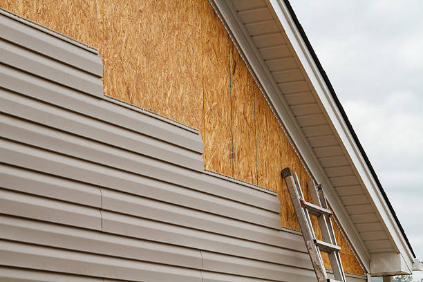 Professional Fiber Cement Siding technician working in Josephine, TX